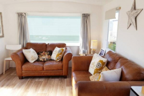 Sea Lavender Holiday Van, close to beach - Pets go free